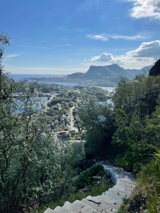 Romslig Leilighet Sentralt I Svolvaer Sentrum ภายนอก รูปภาพ